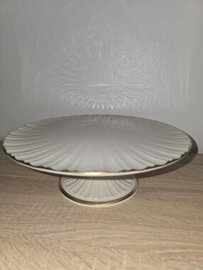 Lenox Pedestal Cake Stand Ivory Gold Trim USA Vintage Serving Plate